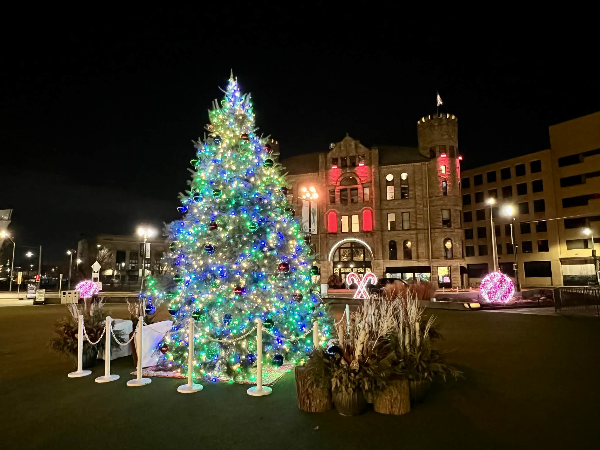 Detroit's Last Bit of Christmas