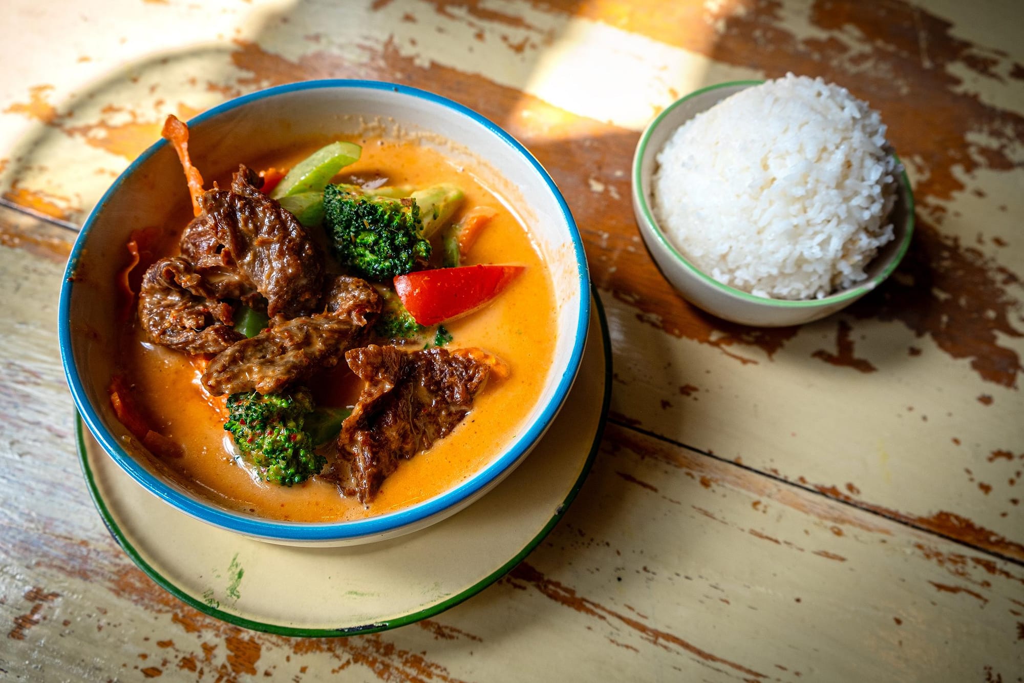 Thaiger Meets (Vegan) Duck; Curry Soothes With Mix Of Sweet, Sour, Salt, & Spice