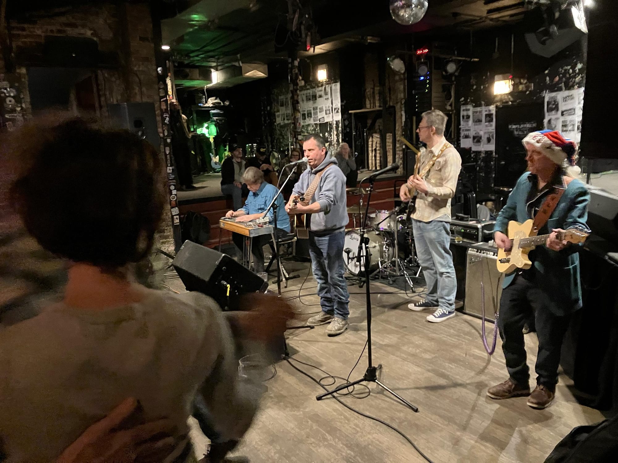 Honky Tonk Fills The Empty Bottle