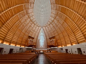 Thunderous Pipes Beneath the Fish's Bladder