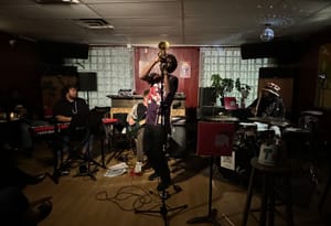 Allen Dennard Arrives