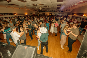 Apparently We’re All Nostalgic For ’90s Country