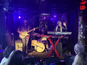 Boston Ethereal Rocker Gives New Haven a “Listen”