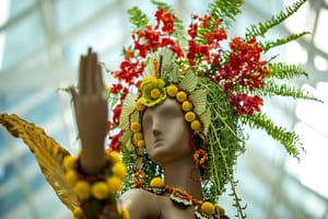 Floral Art Blooms in the Pru